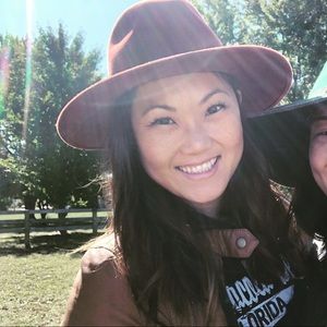 Meet your Posher, Minna